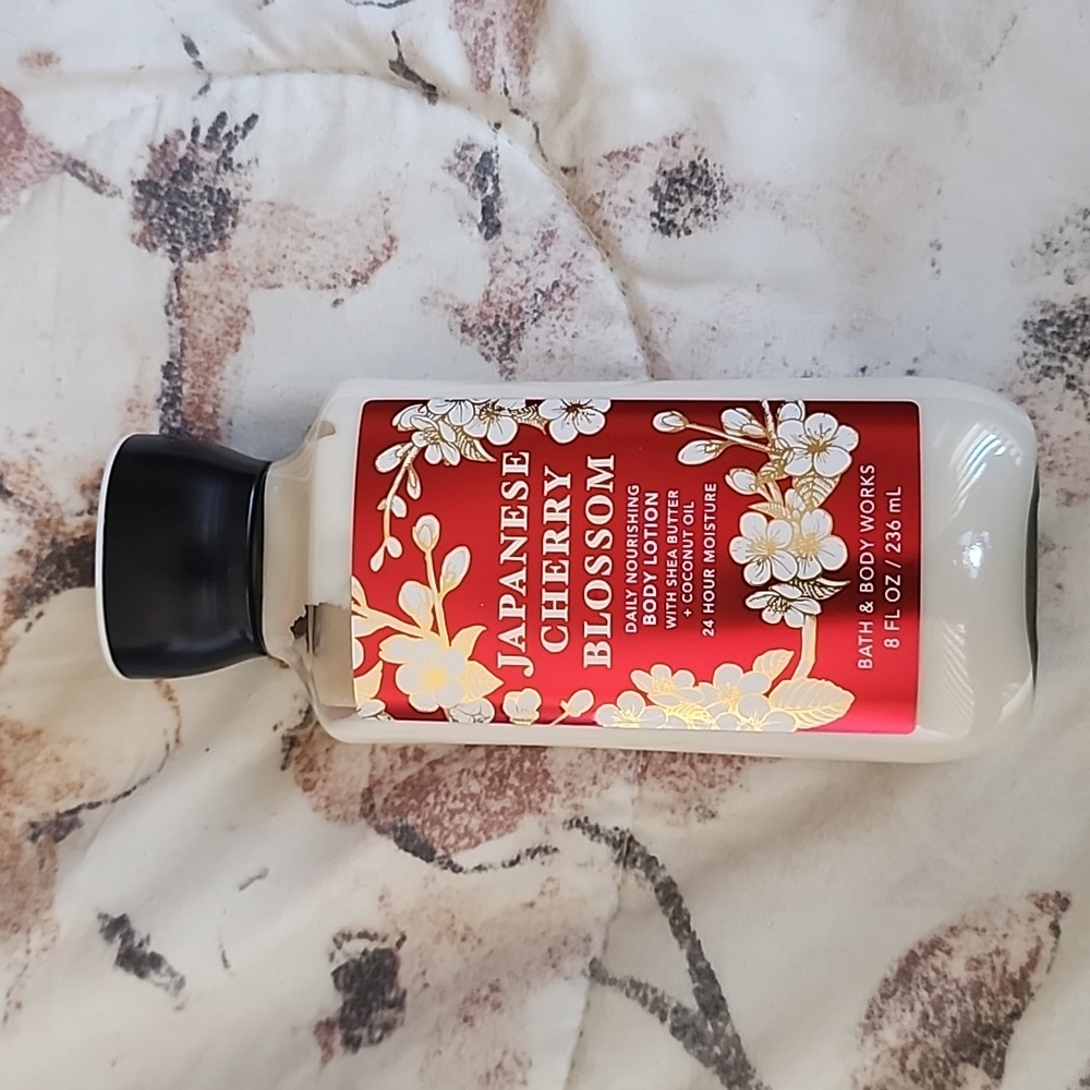 Bath & Body Works Japanese Cherry Blossom Lotion